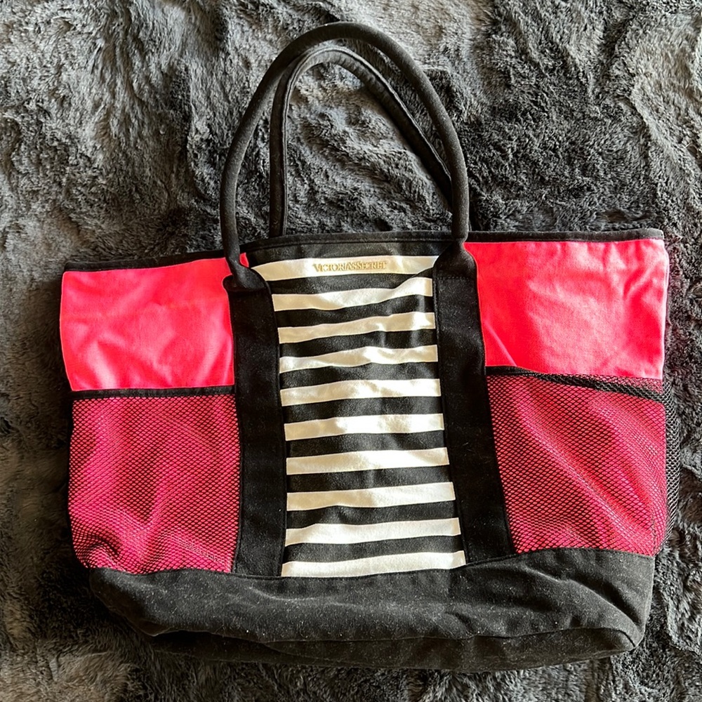 Victoria’s Secret travel bag